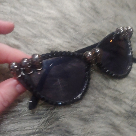 Womens Plastic Acyrlic Black bling rhinestone custom skull sunglasses main image 10